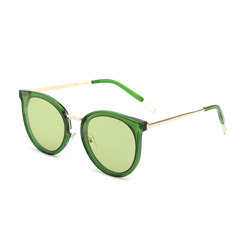Elegant UV-Blocking Shades – Comfort in Every Ray