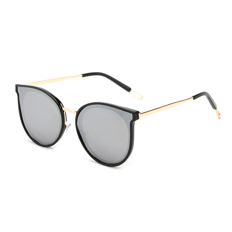 Elegant UV-Blocking Shades – Comfort in Every Ray