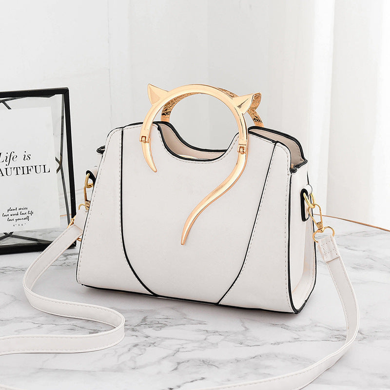 Stylish Messenger Purse – Designed for Busy Women