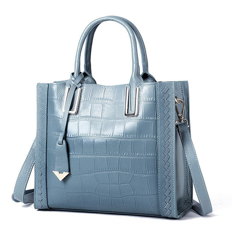 Fashion Leather Shoulder Bag – Patterned Design with Modern Touch