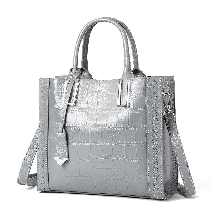 Fashion Leather Shoulder Bag – Patterned Design with Modern Touch