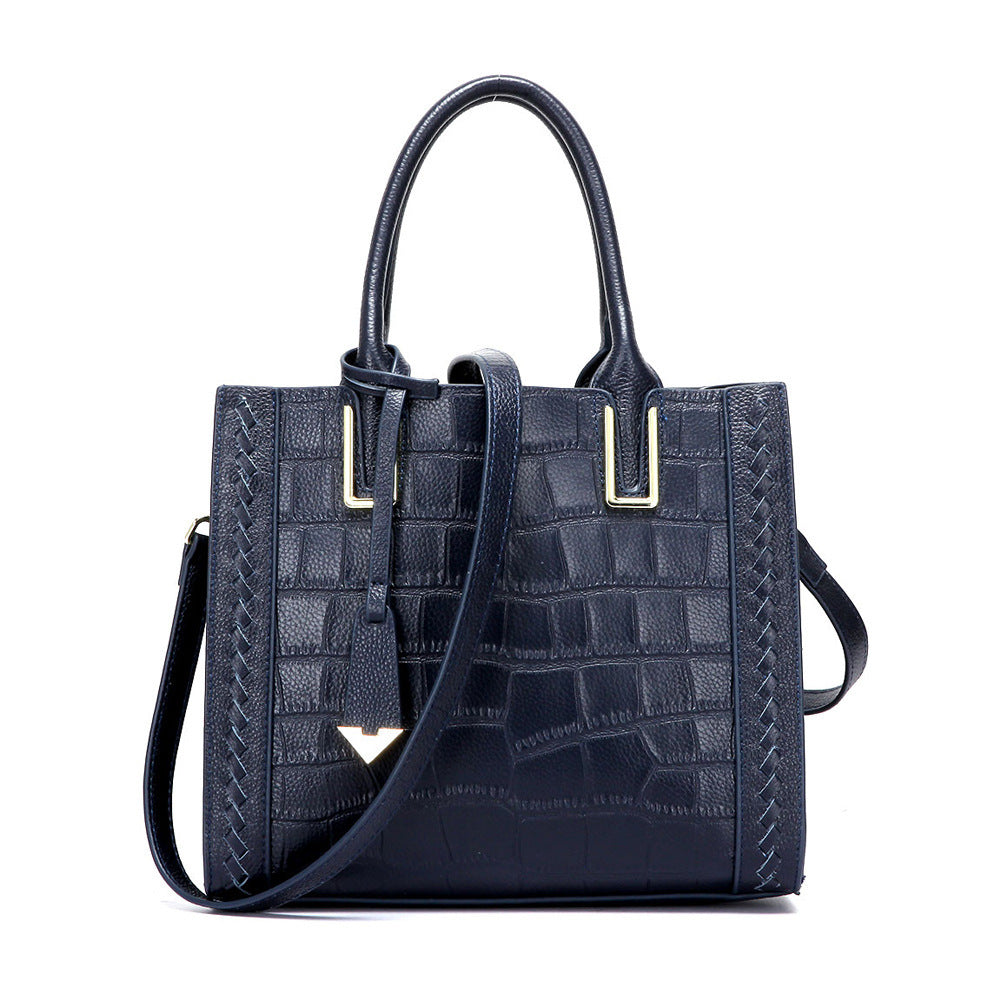 Fashion Leather Shoulder Bag – Patterned Design with Modern Touch