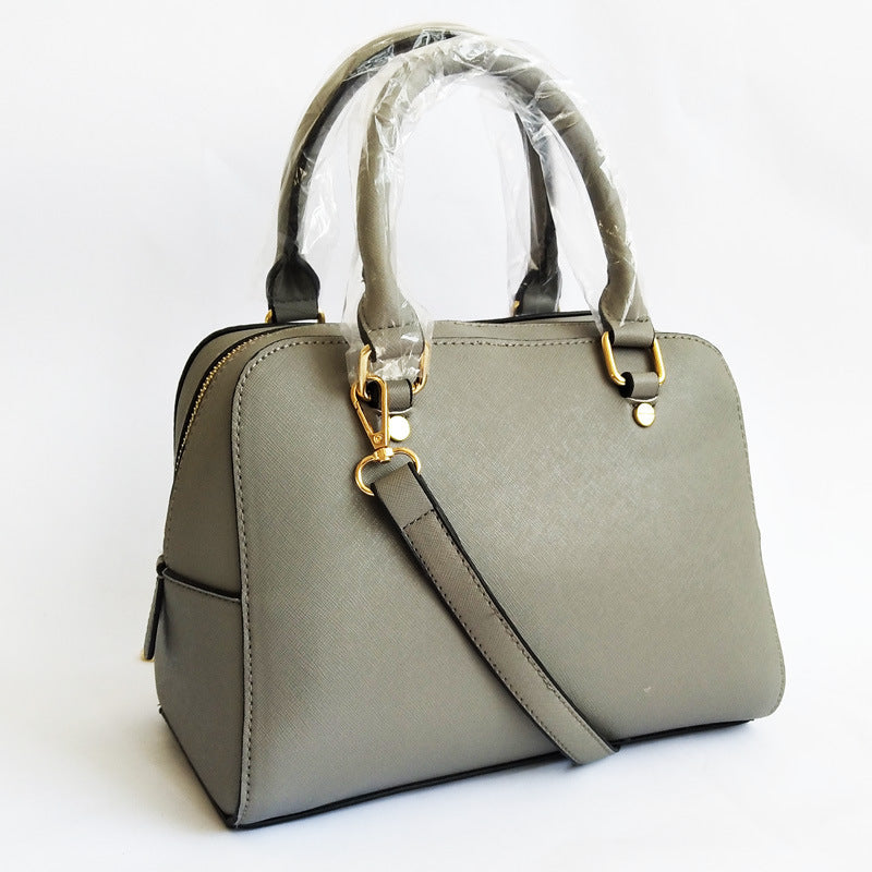 Chic Everyday Leather Handbag with Shoulder Strap
