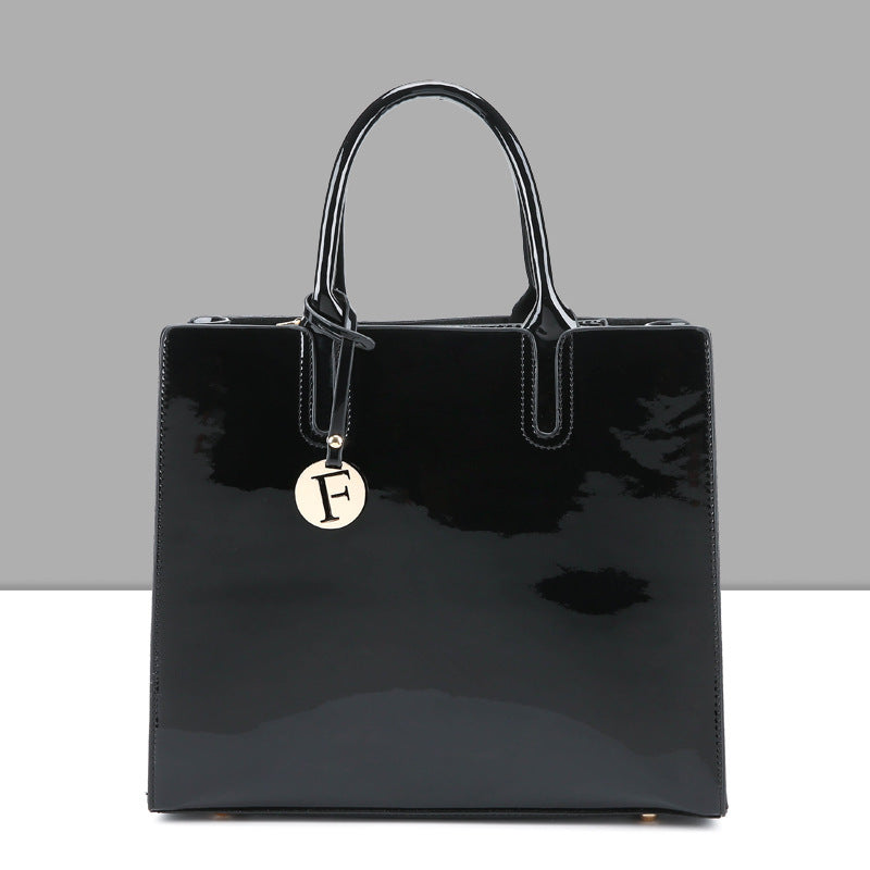 Bright Patent Handbag – Effortless Style for Every Day