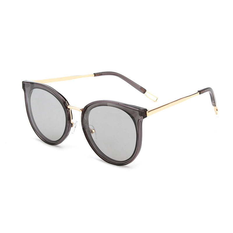 Elegant UV-Blocking Shades – Comfort in Every Ray