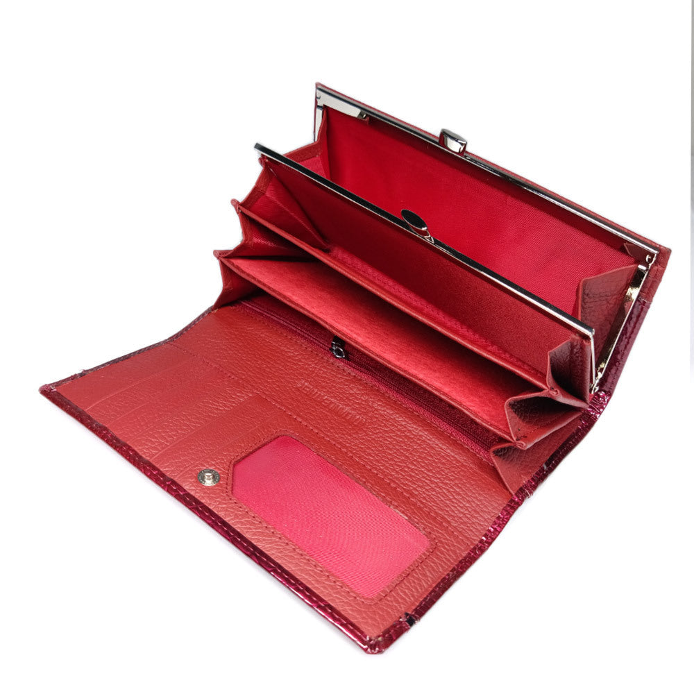 Chic Leather Wallet for Women – Simplify Your Everyday Style