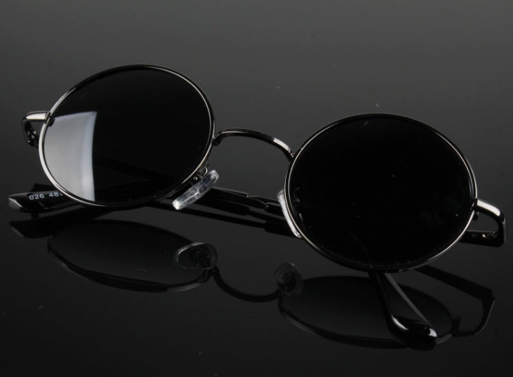 Stylish Round Mirror Polarized Shades – UV Protection