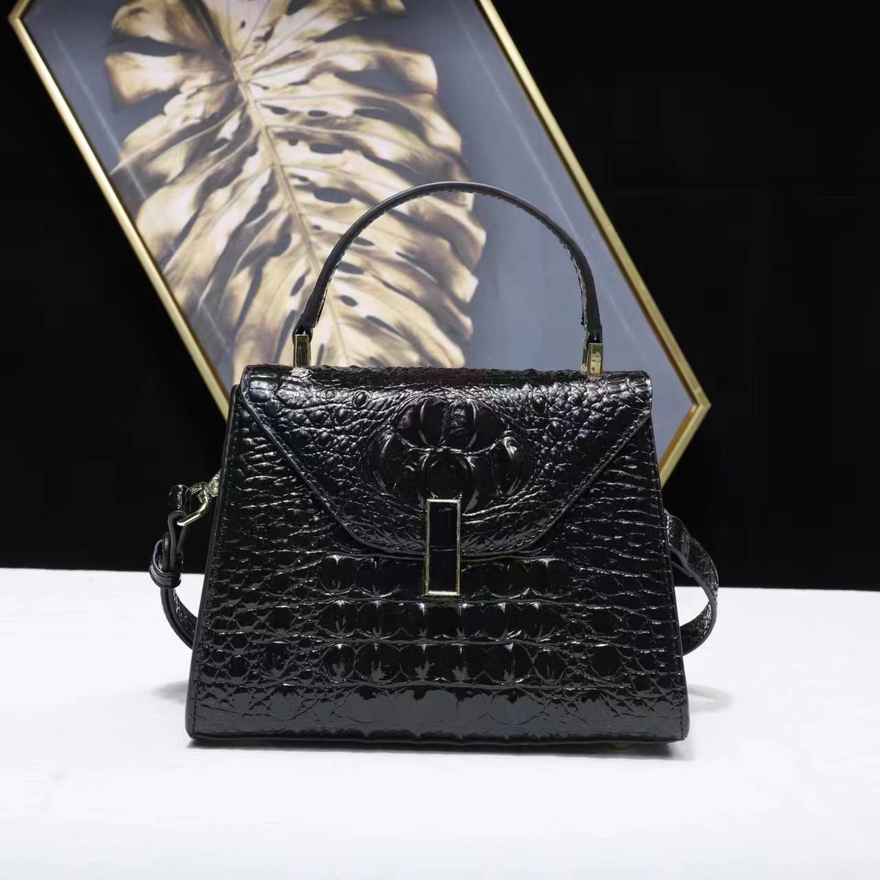 Versatile Women’s Leather Shoulder & Crossbody Bag