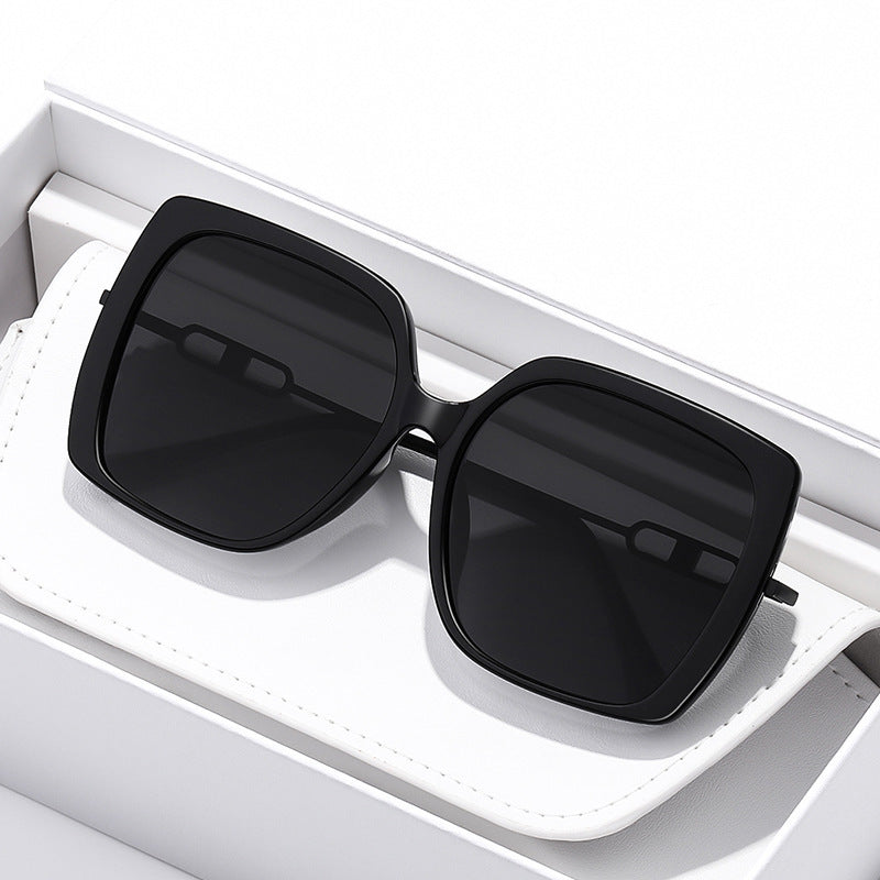 Drive Bright, Stay Classy – Polarized Sunglasses for Women
