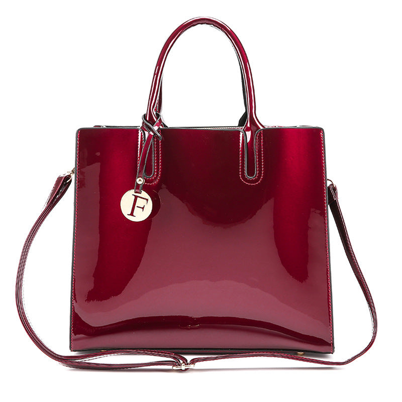 Bright Patent Handbag – Effortless Style for Every Day