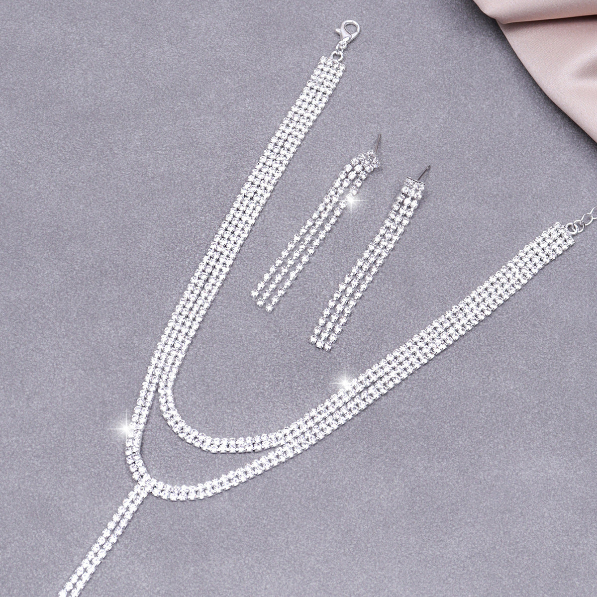 Exquisite Chain Necklace Set – Turn Heads Effortlessly