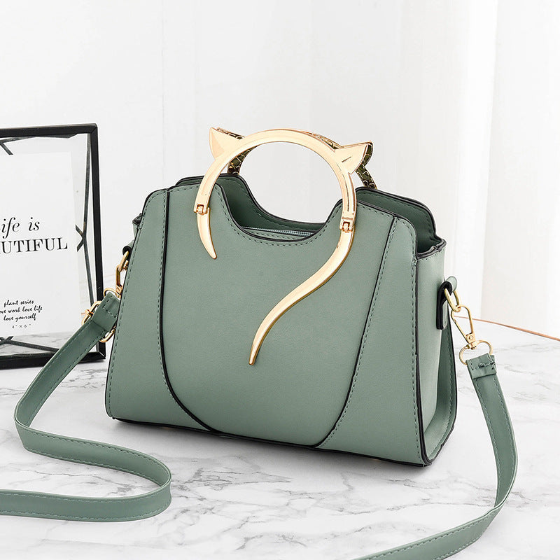 Stylish Messenger Purse – Designed for Busy Women