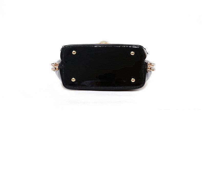 Polished Leather Handbag – Sophisticated Shine for Modern Women