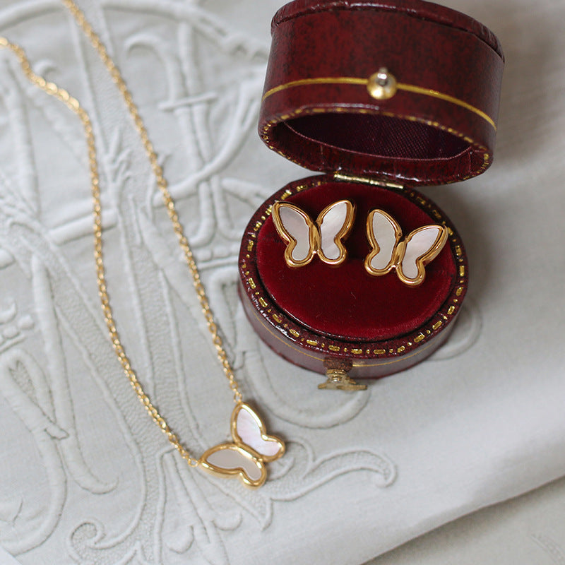 Luxury Earrings & Necklace Set – Simple Elegance