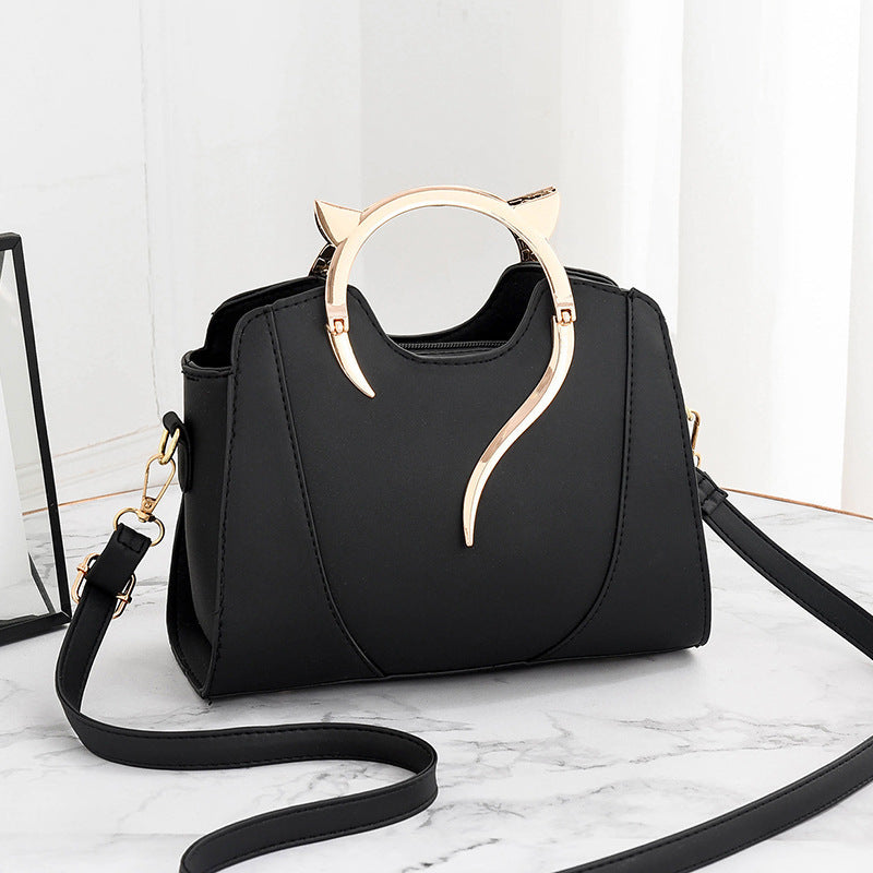 Stylish Messenger Purse – Designed for Busy Women