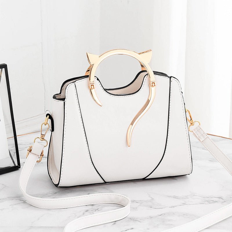 Stylish Messenger Purse – Designed for Busy Women
