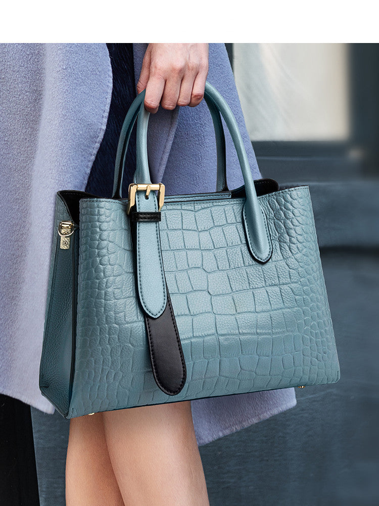 Women’s Luxury Leather Tote – Chic, Durable, and Comfortably