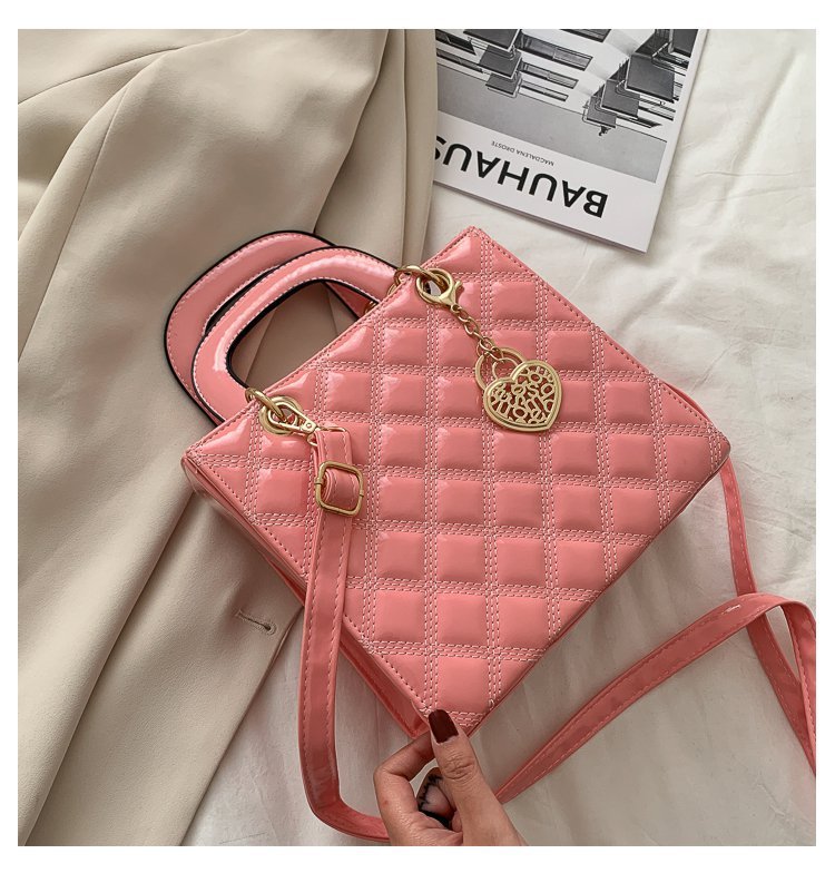 Stylish Embroidered Leather Bag – Where Elegance Meets Ease