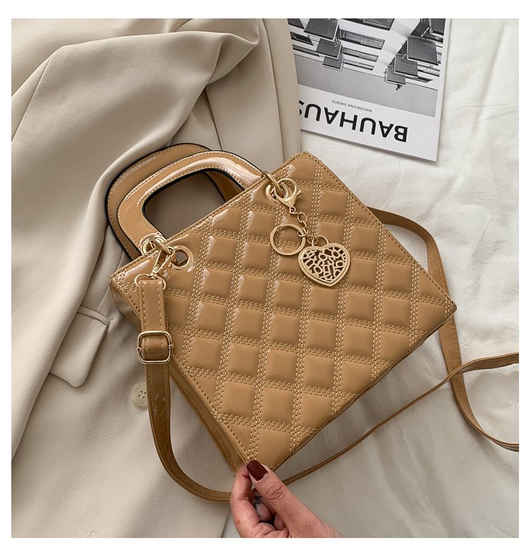 Stylish Embroidered Leather Bag – Where Elegance Meets Ease