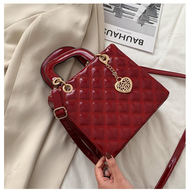 Stylish Embroidered Leather Bag – Where Elegance Meets Ease