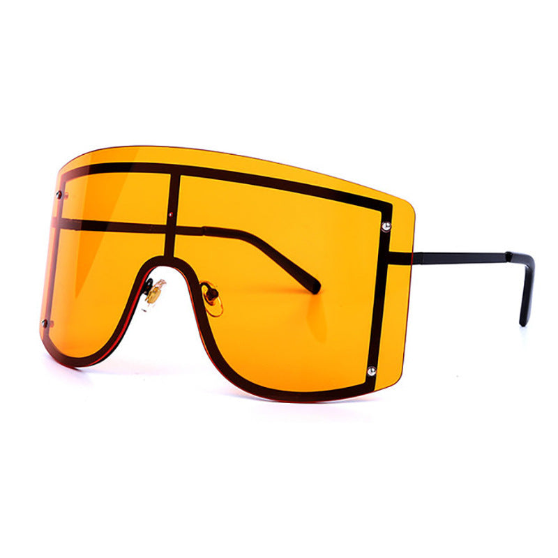 Women’s Square Shades – Polarized Design for Clear Outdoor Vision