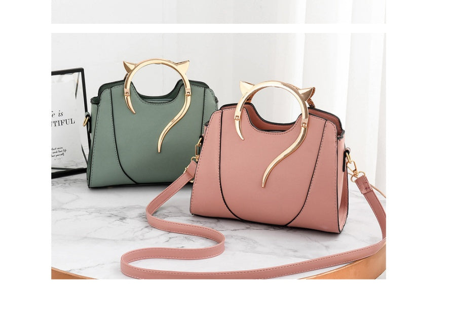 Stylish Messenger Purse – Designed for Busy Women