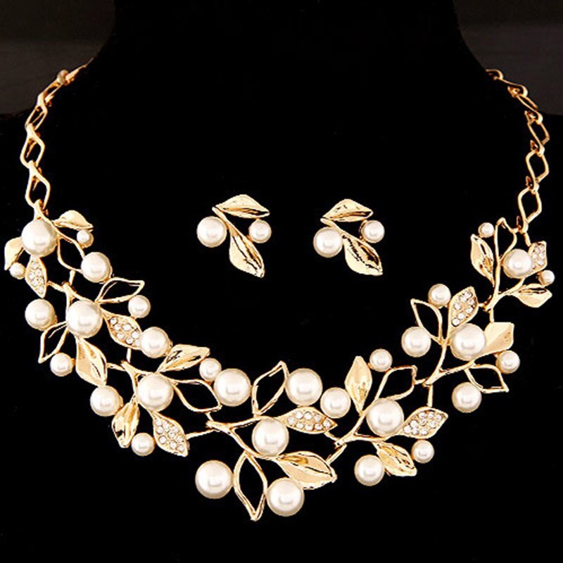 Pure Elegance – Temperament Necklace & Earrings Duo