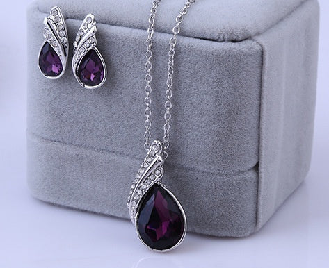 Sparkling Necklace Set – Shine with Confidence