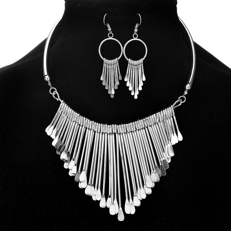 Layered Tassel Necklace Set – Timeless Bohemian Look