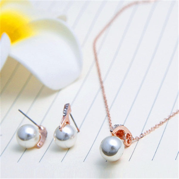 Refined Glow – Timeless Pearl Jewelry Gift Set