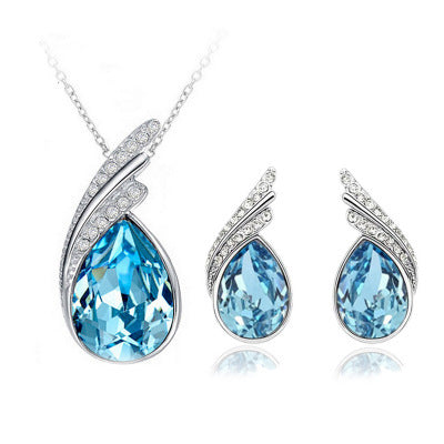 Sparkling Necklace Set – Shine with Confidence