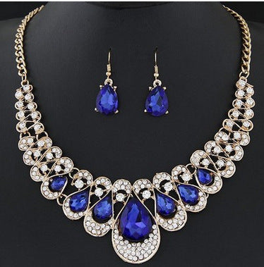 Lustrous Charm – Jewelry Set That Elevates Your Everyday Style