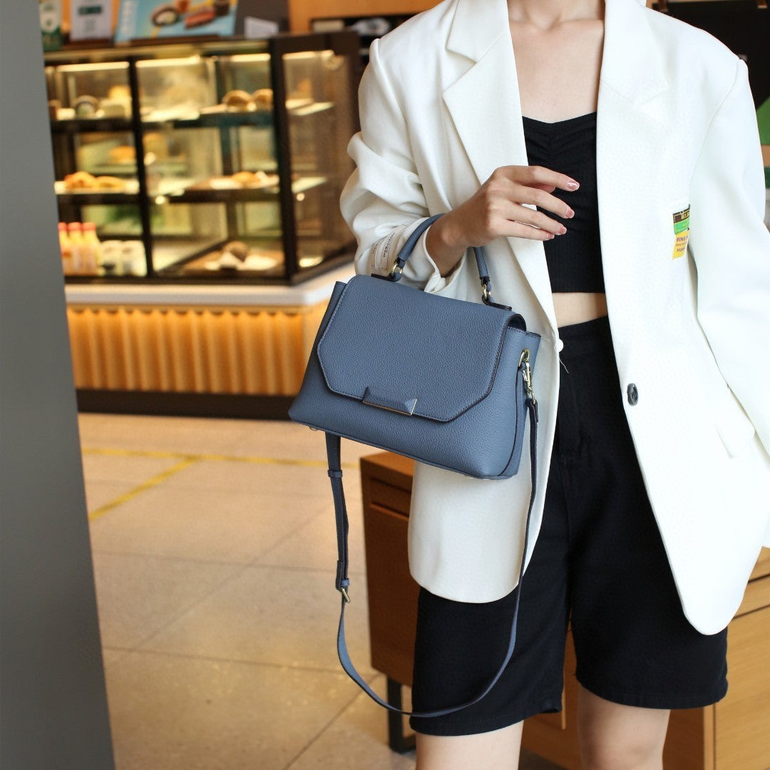 Luxury Leather Handbag – Style That Moves With You
