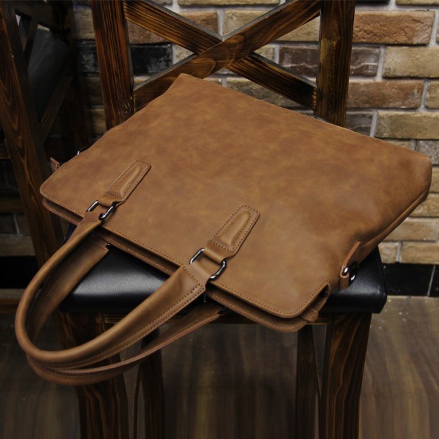 Vintage Leather Men’s Handbag – Built for Work and Travel