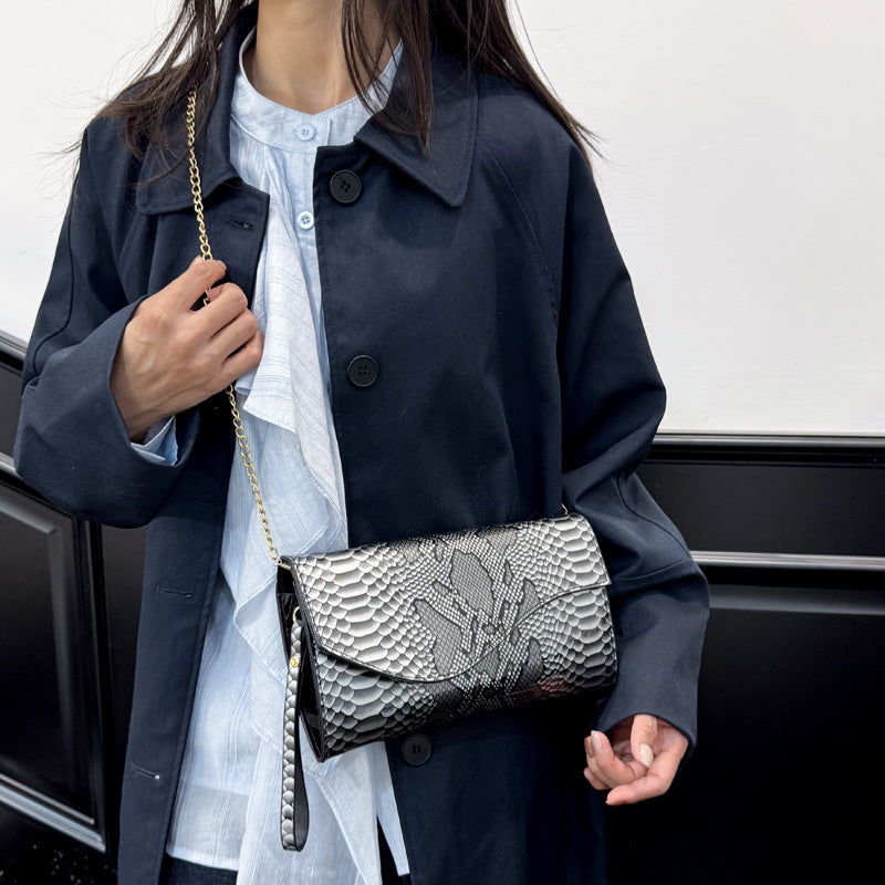 Stylish Serpentine Chain PU Leather Contrast Color Crossbody Bag Women