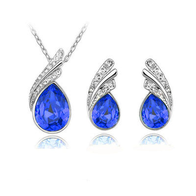 Sparkling Necklace Set – Shine with Confidence