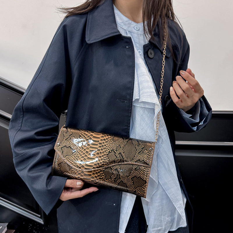 Stylish Serpentine Chain PU Leather Contrast Color Crossbody Bag Women