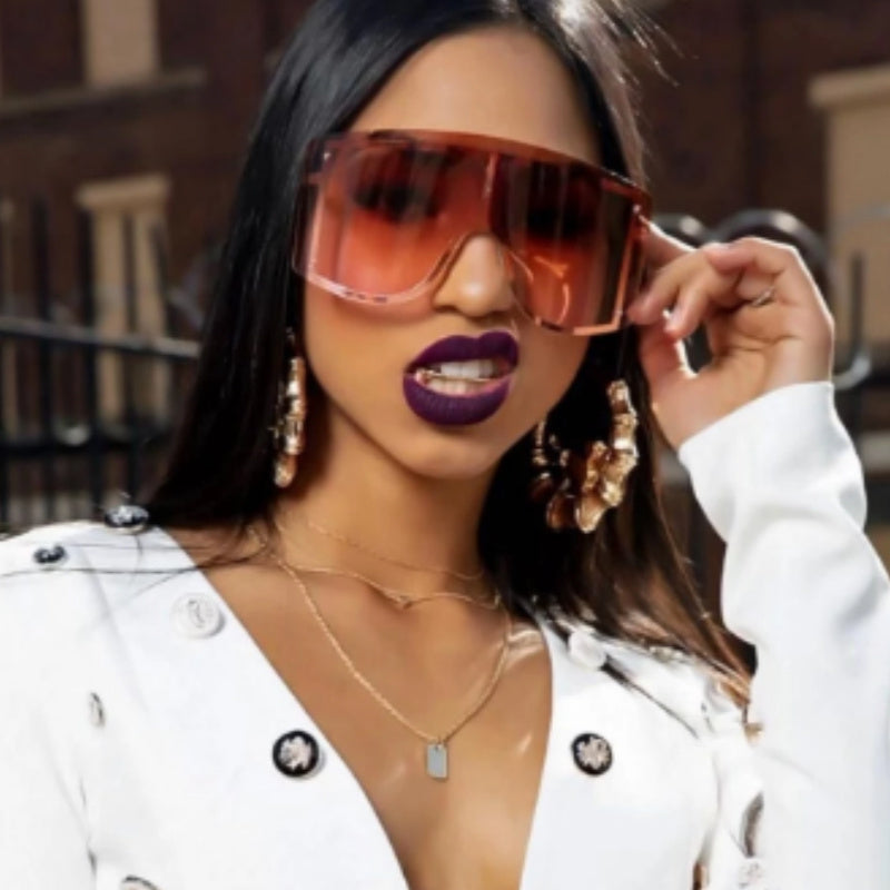 Women’s Square Shades – Polarized Design for Clear Outdoor Vision