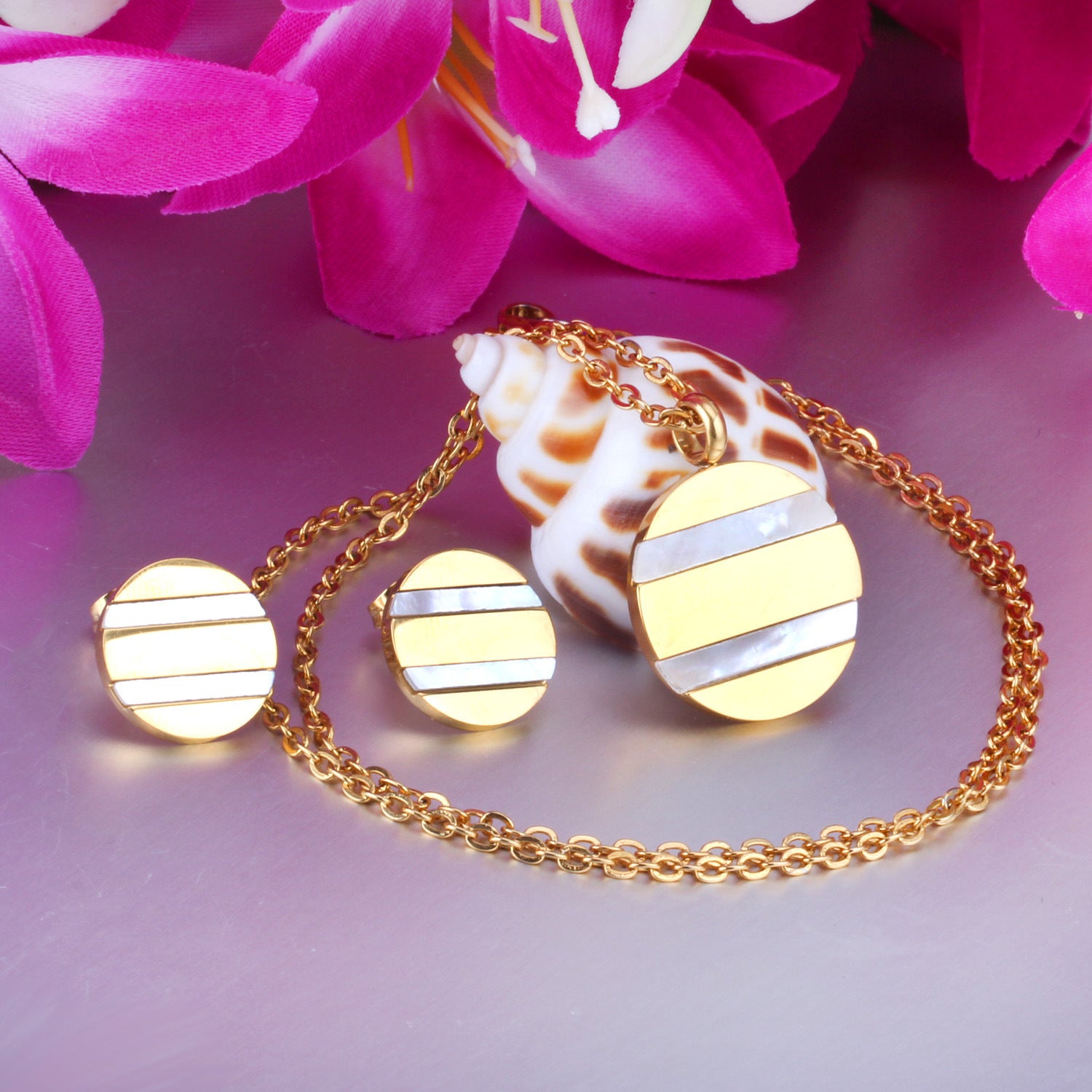 Shine That Lasts – Hypoallergenic Necklace & Earring Set