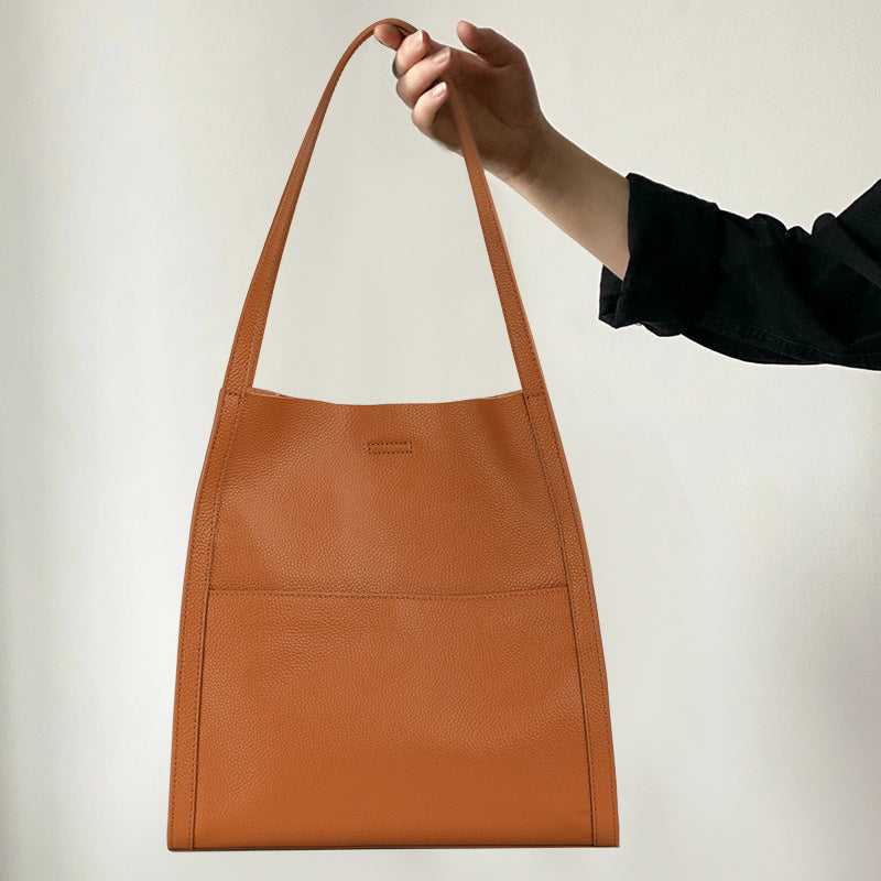 Modern Women’s Leather Tote – From Workday to Weekend Ease
