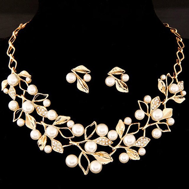 Pure Elegance – Temperament Necklace & Earrings Duo