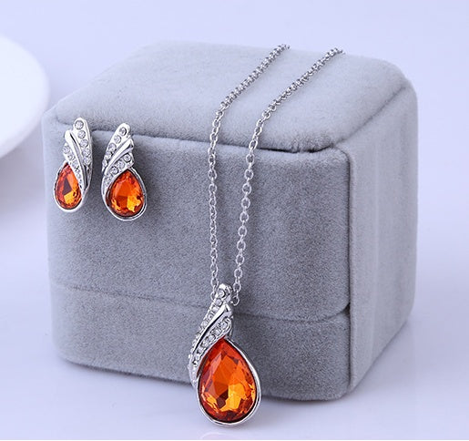 Sparkling Necklace Set – Shine with Confidence