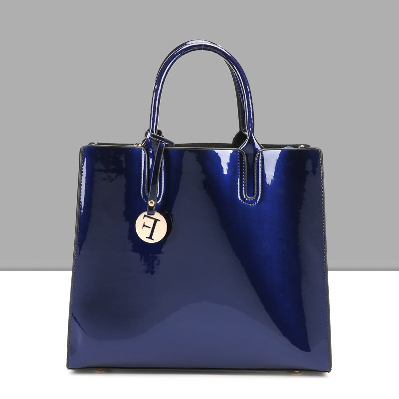 Bright Patent Handbag – Effortless Style for Every Day