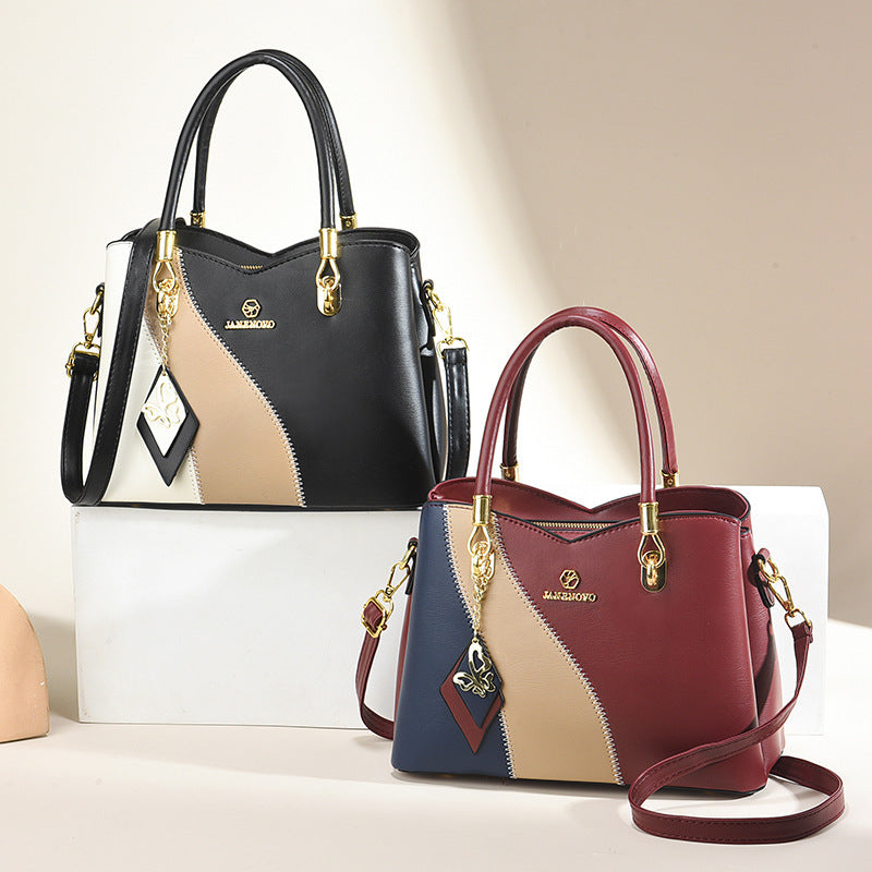 Modern Contrast Tote – Bold Style, Endless Convenience