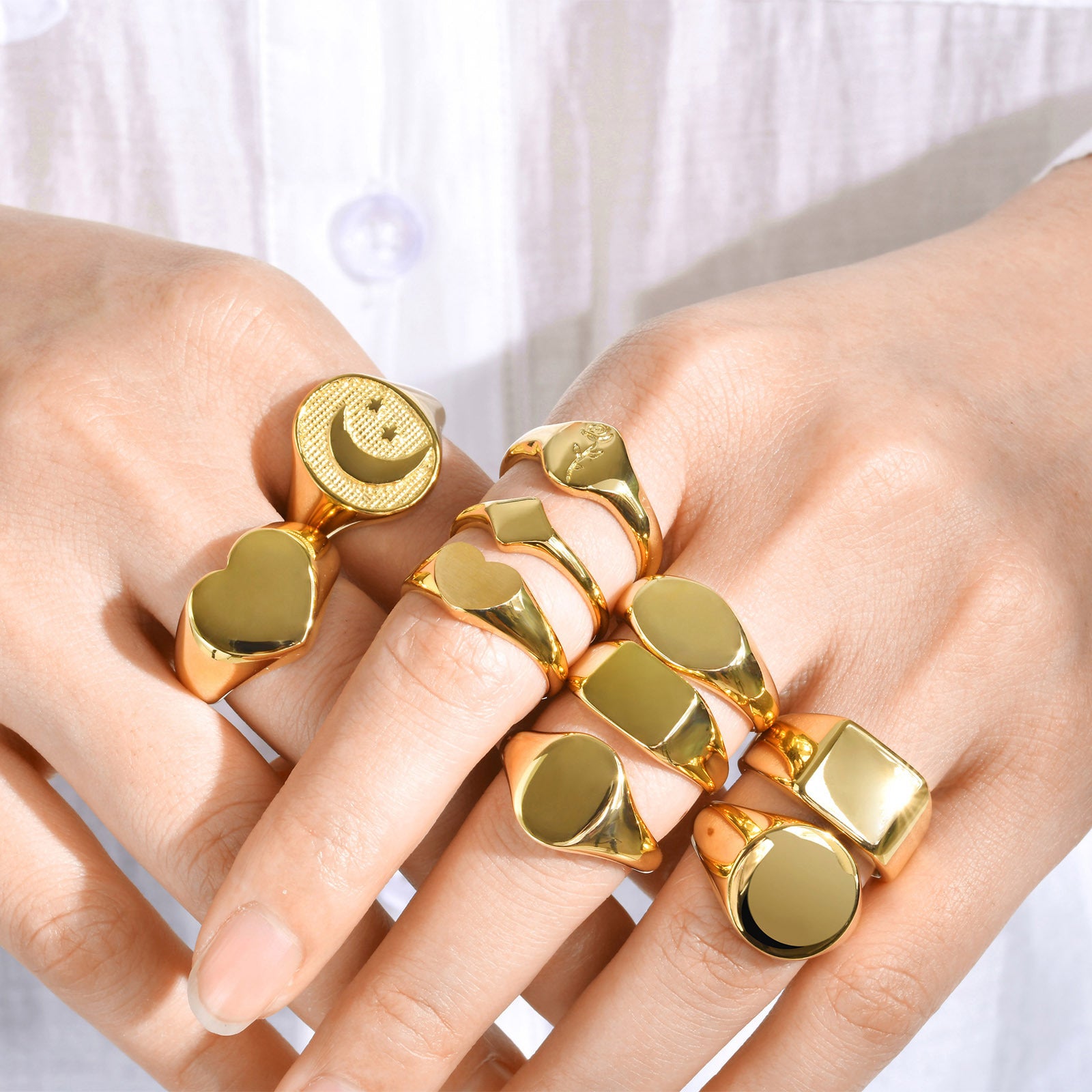 Modern Neutral Ring – Geometric Design in Stainless Steel