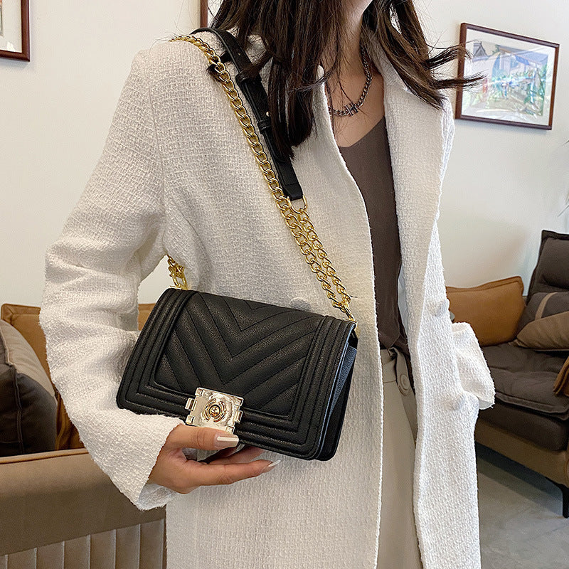 Diamond Chain Shoulder Messenger Bag – Trendy Underarm Purse for Her