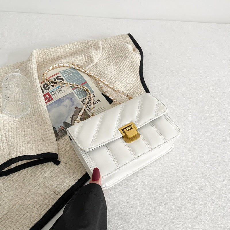 Fashionable Western Shoulder Bag – Stylish Small Purse for Women