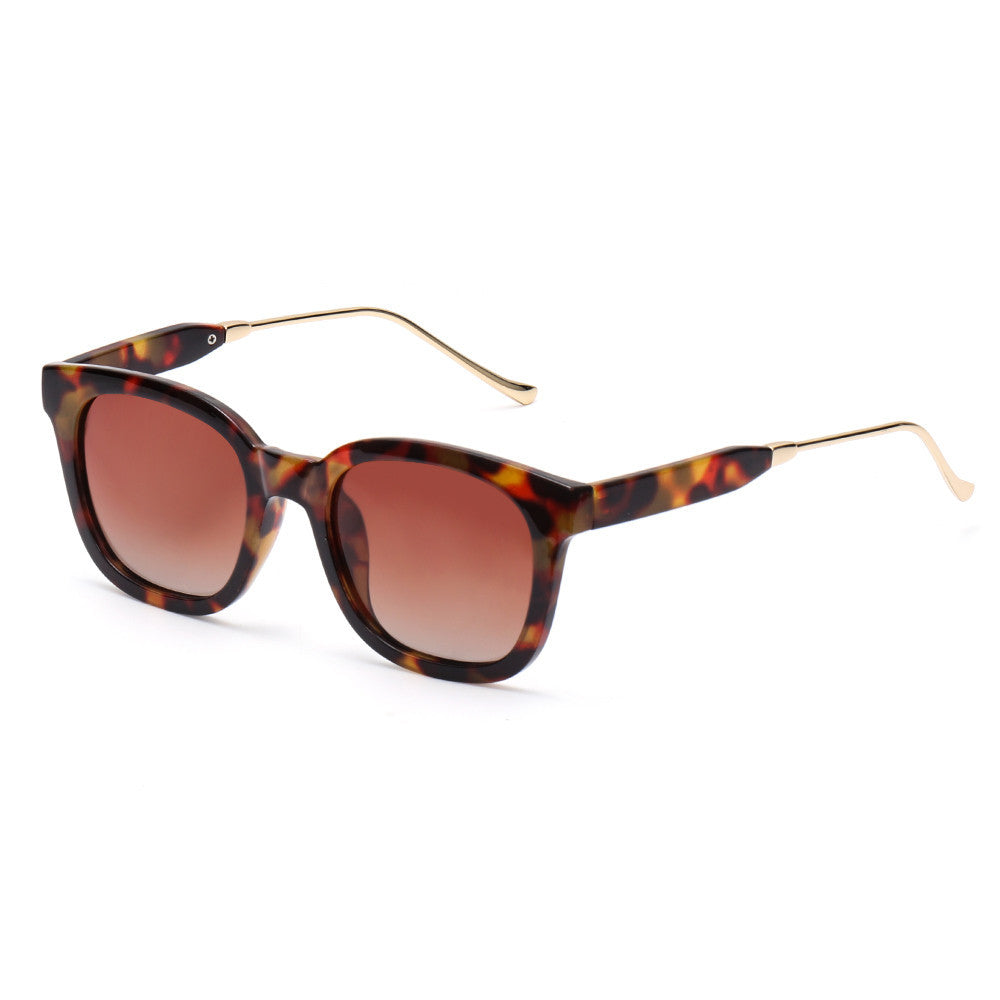 Women’s Stylish UV Sunglasses – Protect Your Eyes in Style